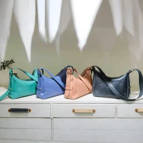 Handcrafted Leather Shoulder Bag – Effortless Style, Versatile & Timeless Design