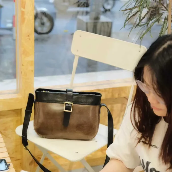 Travel-ready Artisanal Leather Sling Bag – Casual and Functional Daily Carry