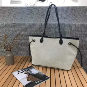 GORGEOUS Veg-Tanned Leather Trim Tote | Lightweight Canvas Bag for Commuting