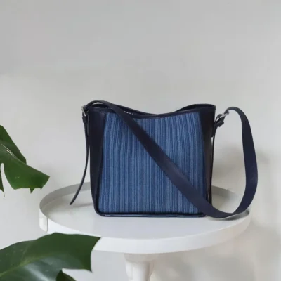 TOP-RATED: Striped Denim Veg-Tanned Leather Shoulder Bag – Chic, Versatile & Large Capacity