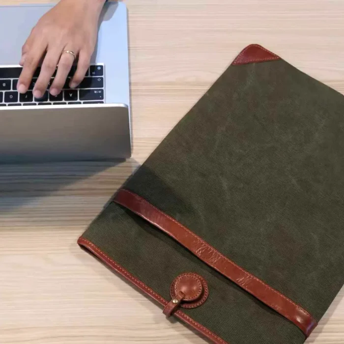 Lightweight Canvas Leather Sleeve (15"/16") | Durable Eco-Friendly Tech Cover