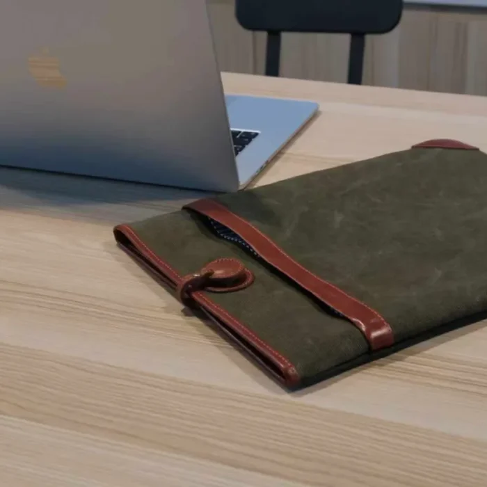 Lightweight Canvas & Leather Sleeve (15