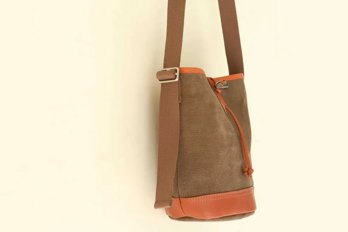Timeless Minimalist Canvas & Leather Bucket Bag You'll Use Forever - Image 3